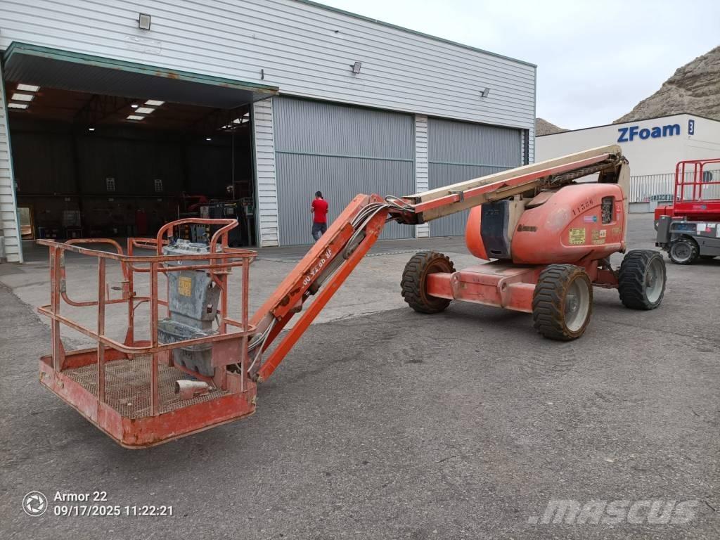 JLG 600 AJ Körüklü personel platformları