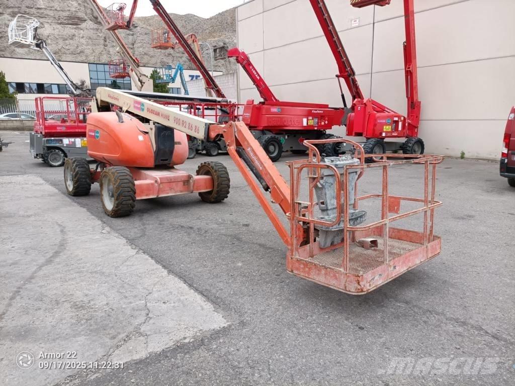 JLG 600 AJ Körüklü personel platformları