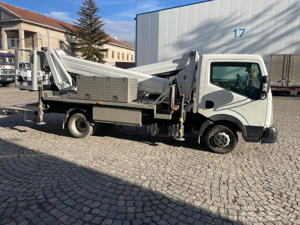 VERSALIFT VTX-240 Araç üstü platformlar