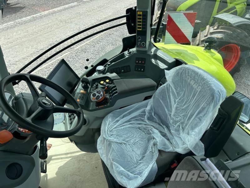 CLAAS AXION 870 Traktörler