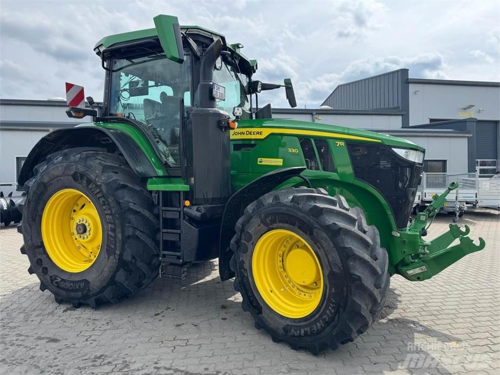 John Deere 7R 330 Traktörler