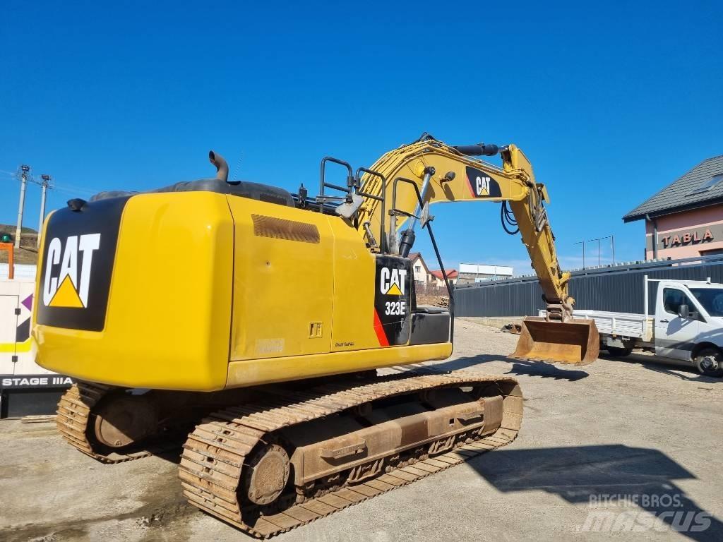 CAT 323 EL Paletli ekskavatörler