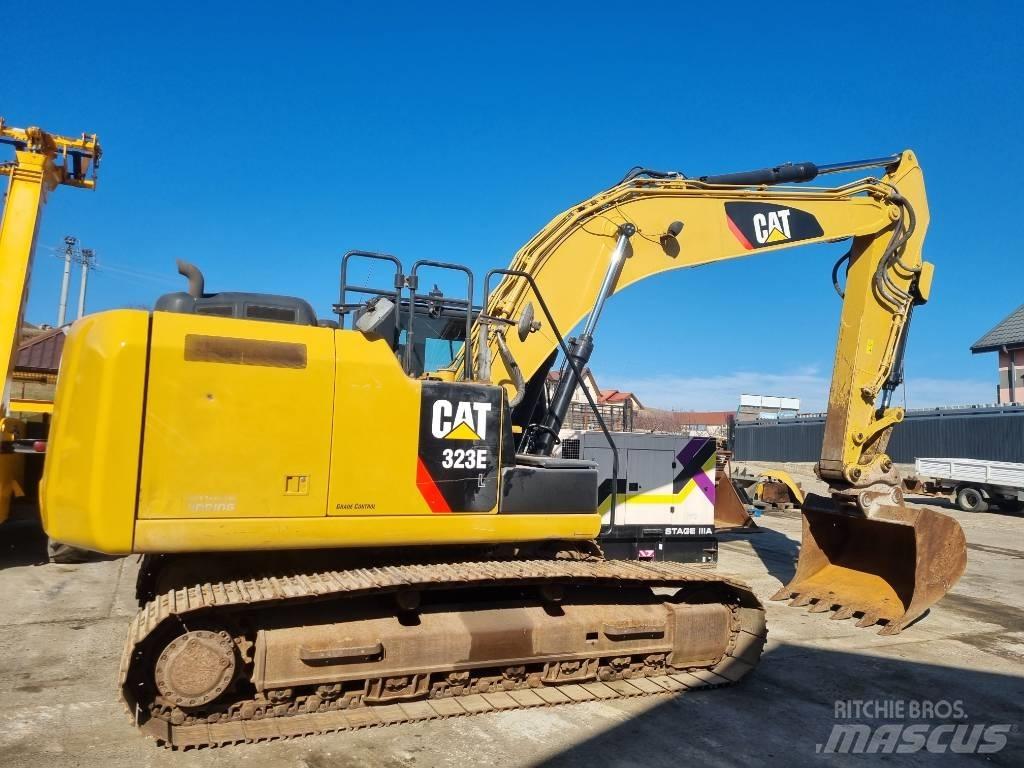 CAT 323 EL Paletli ekskavatörler