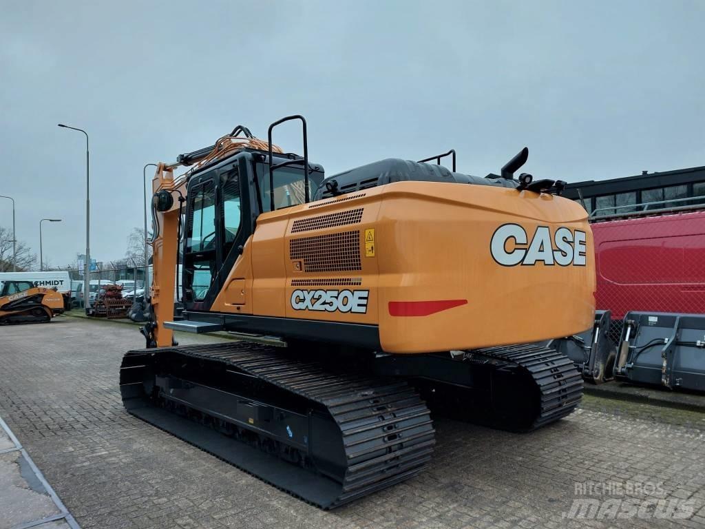 CASE CX250E Paletli ekskavatörler