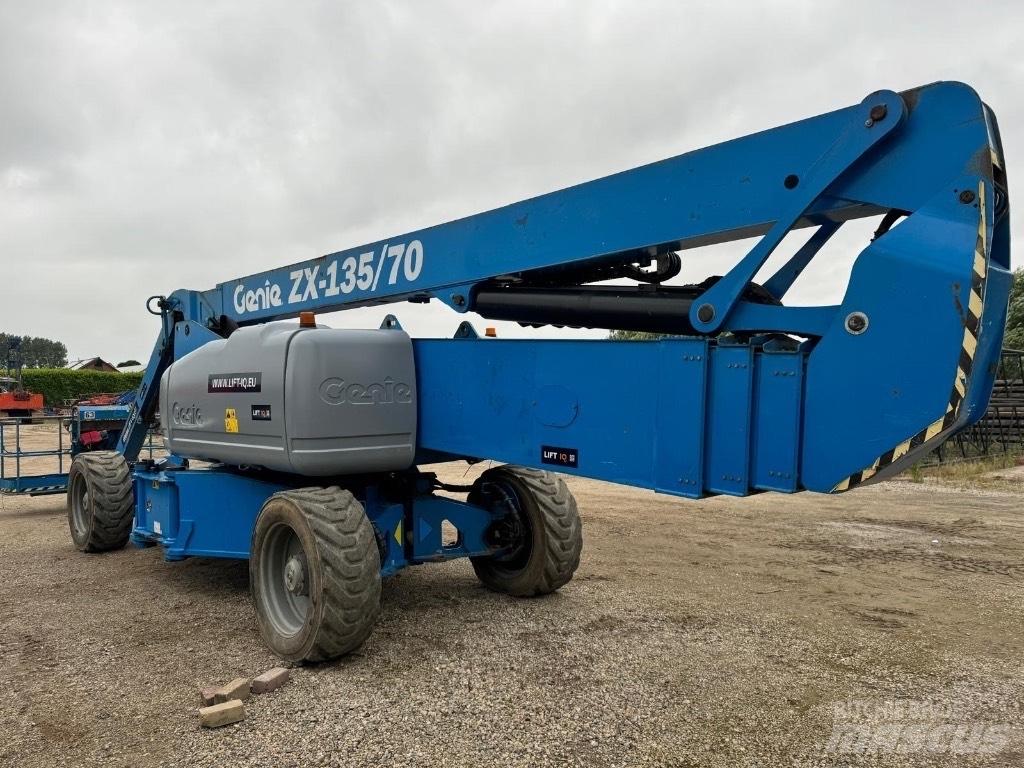 Genie ZX 135/70 Körüklü personel platformları