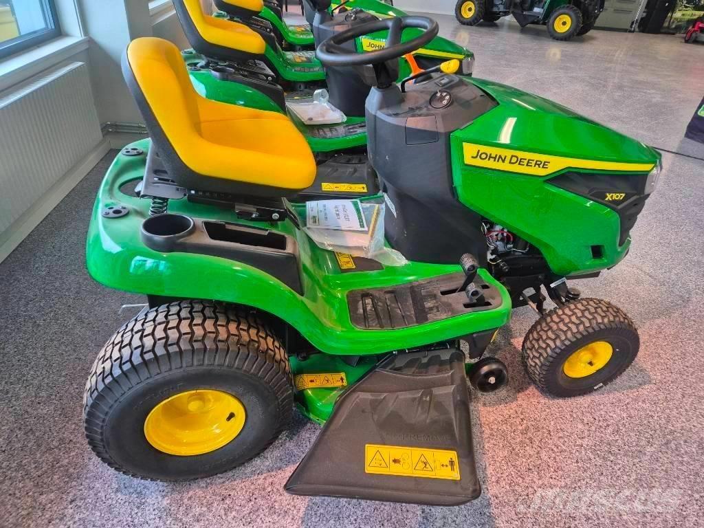 John Deere X 107 Mobil çim biçme makineleri