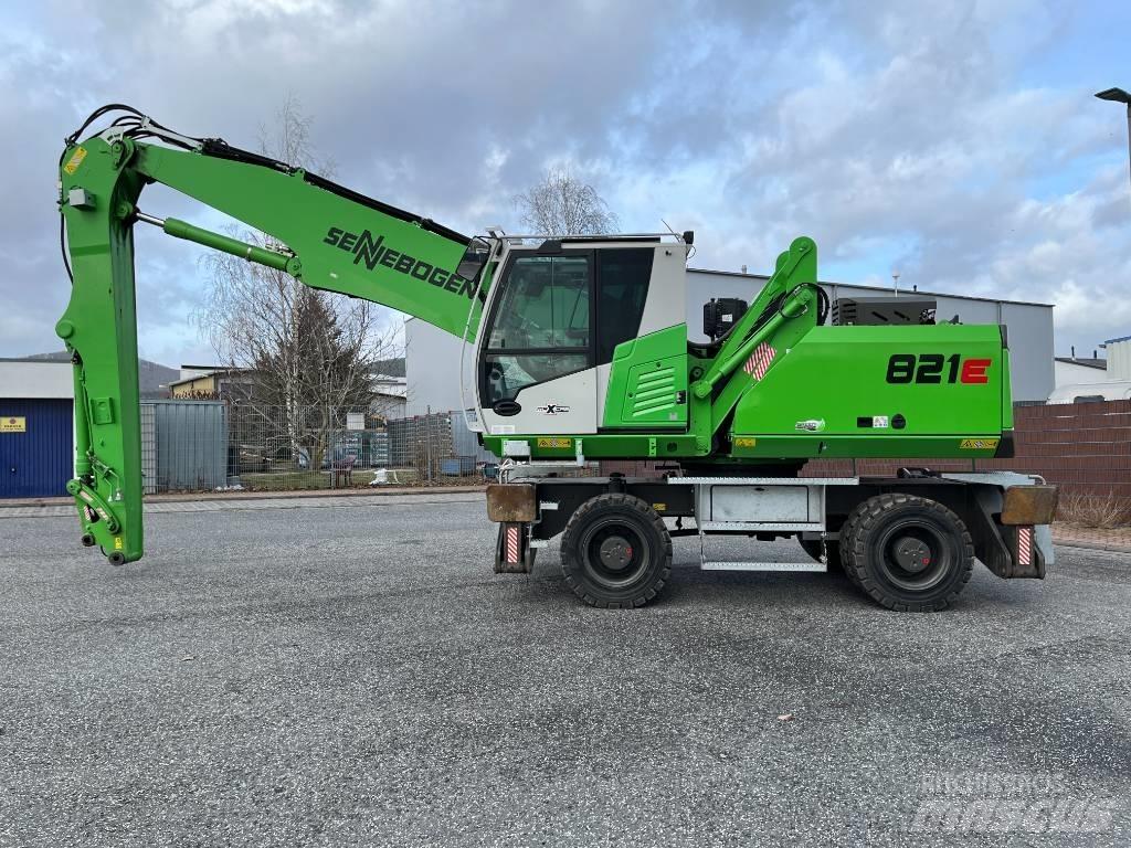 Sennebogen 821 Atık taşıma araçları