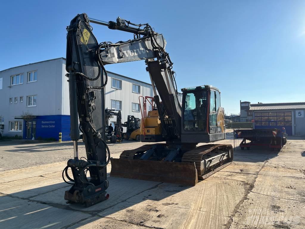 Volvo ECR235EL Paletli ekskavatörler