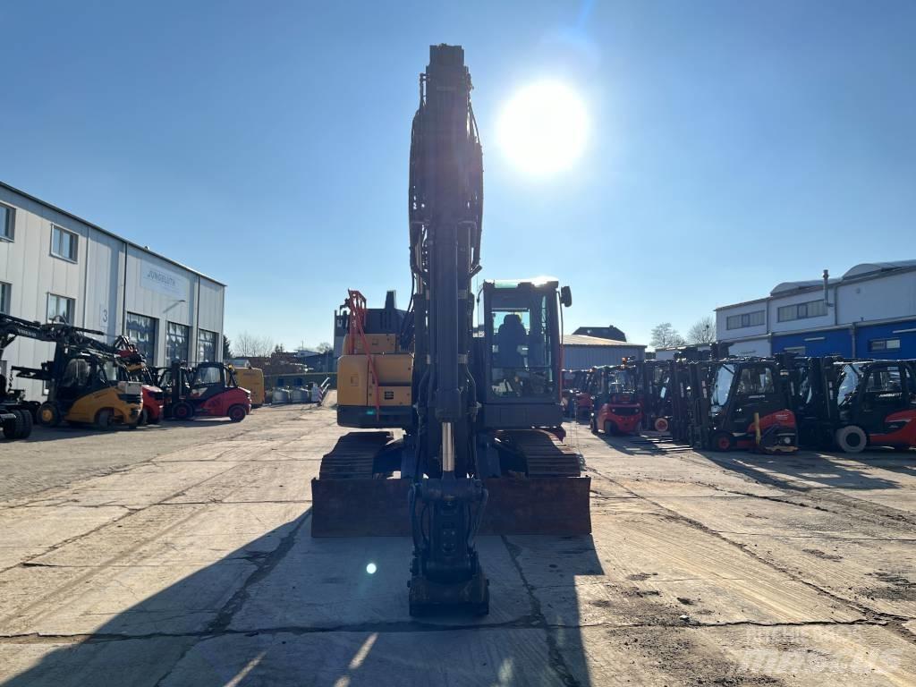 Volvo ECR235EL Paletli ekskavatörler