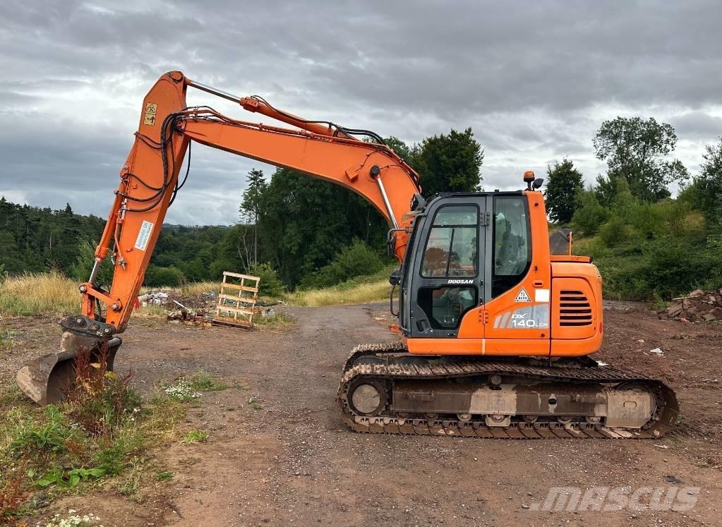 Doosan DX 140 LCR-3 Paletli ekskavatörler