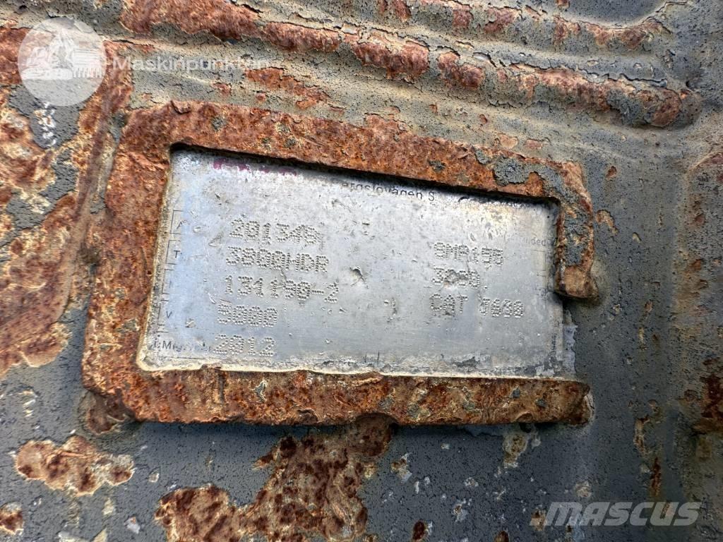 CAT 374 F L Paletli ekskavatörler