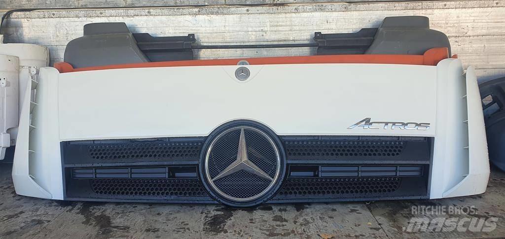 Mercedes-Benz Actros Kabinler