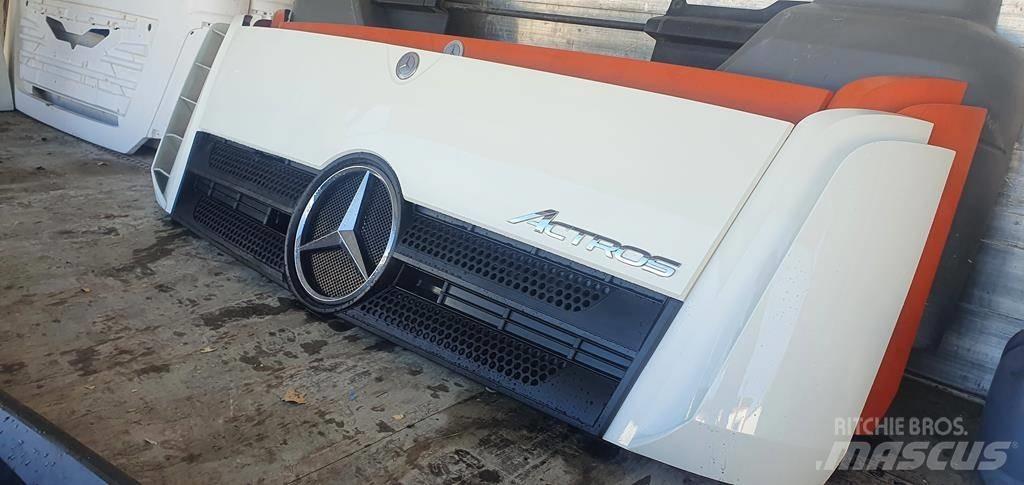 Mercedes-Benz Actros Kabinler