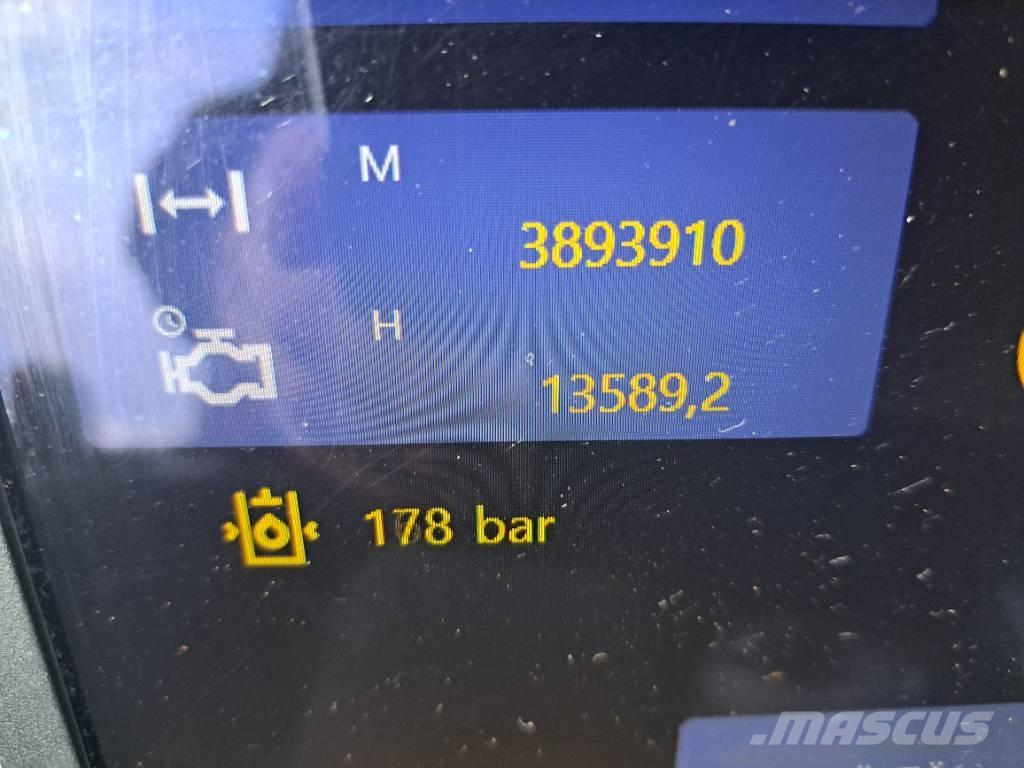 Komatsu 901xc Biçerdöverler