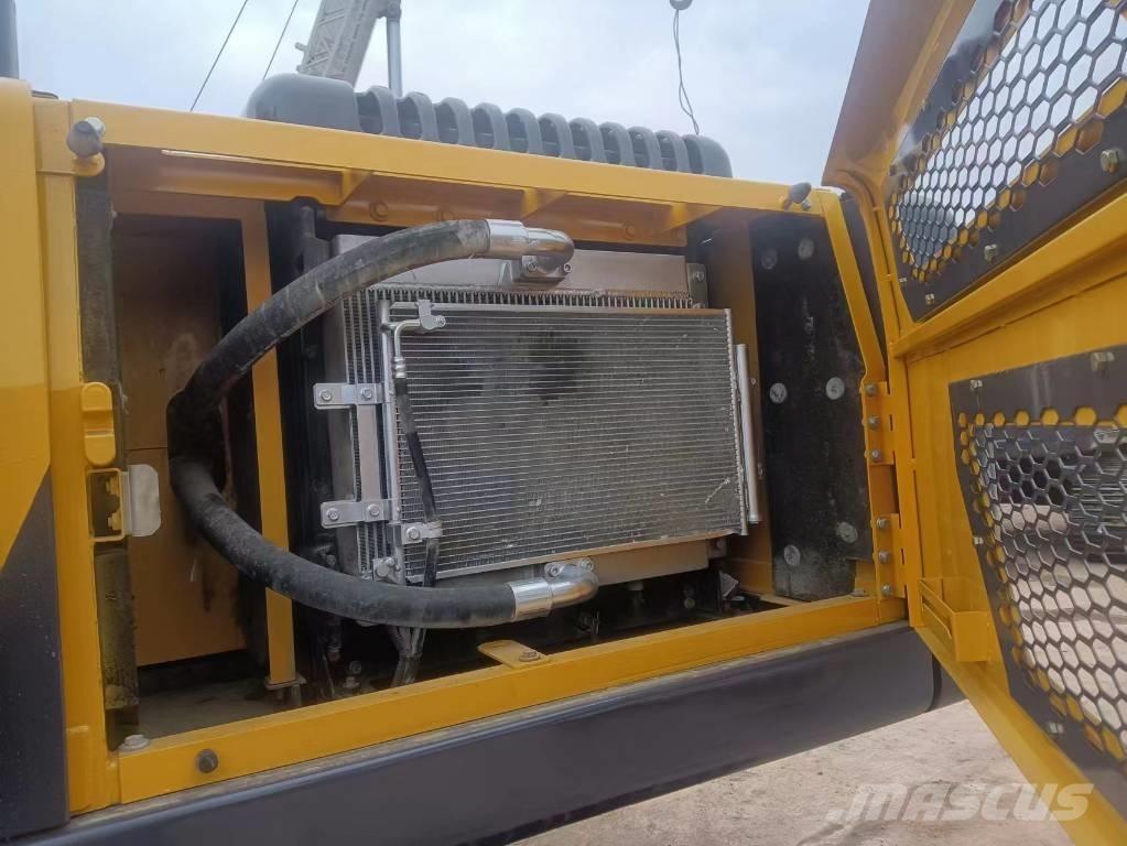 Volvo EC 240 DL Paletli ekskavatörler