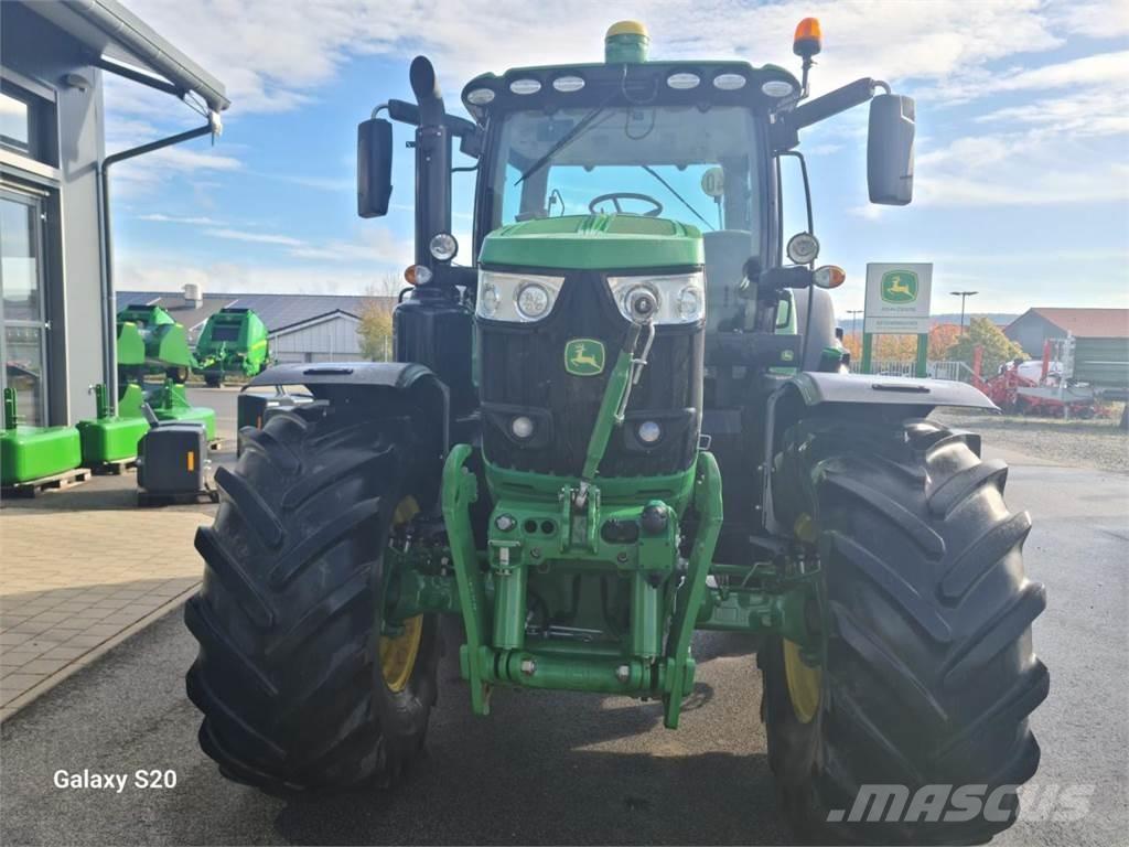 John Deere 6215R Traktörler
