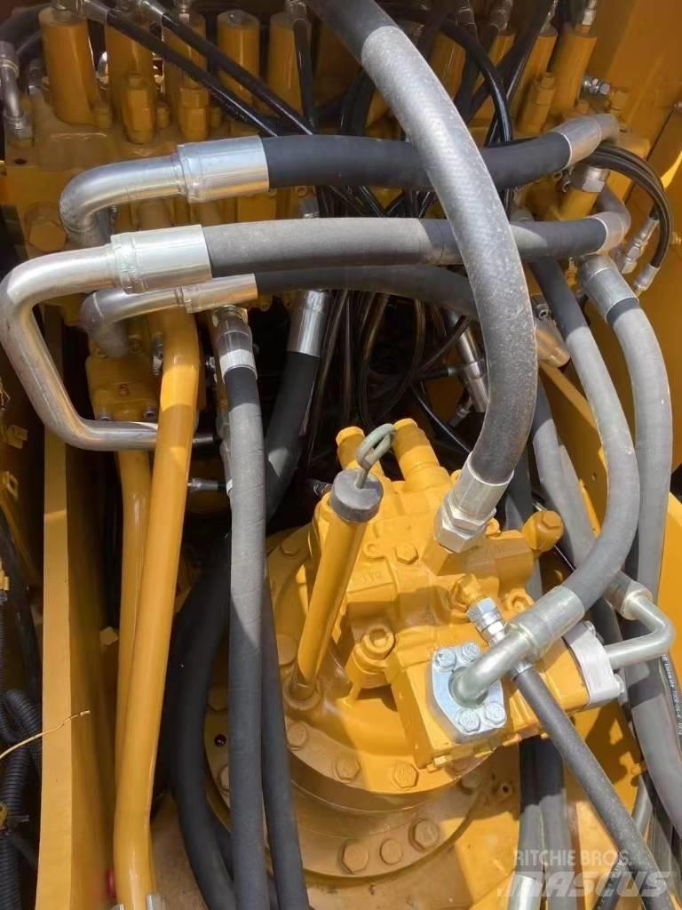 CAT 320D2 Paletli ekskavatörler