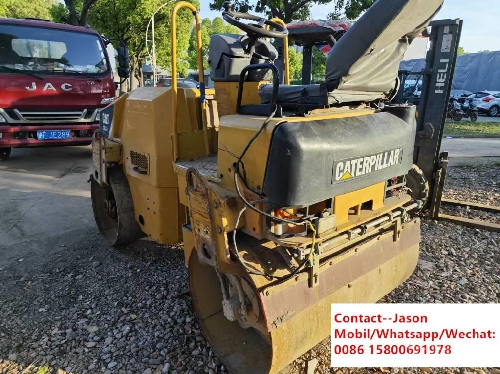 CAT CB 24 Çift tamburlu silindirler