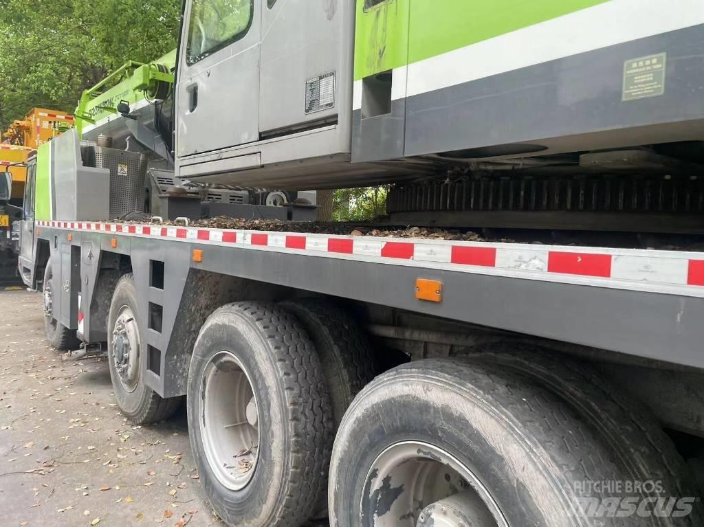 Zoomlion 110 Ton Yol-Arazi Tipi Vinçler (AT)