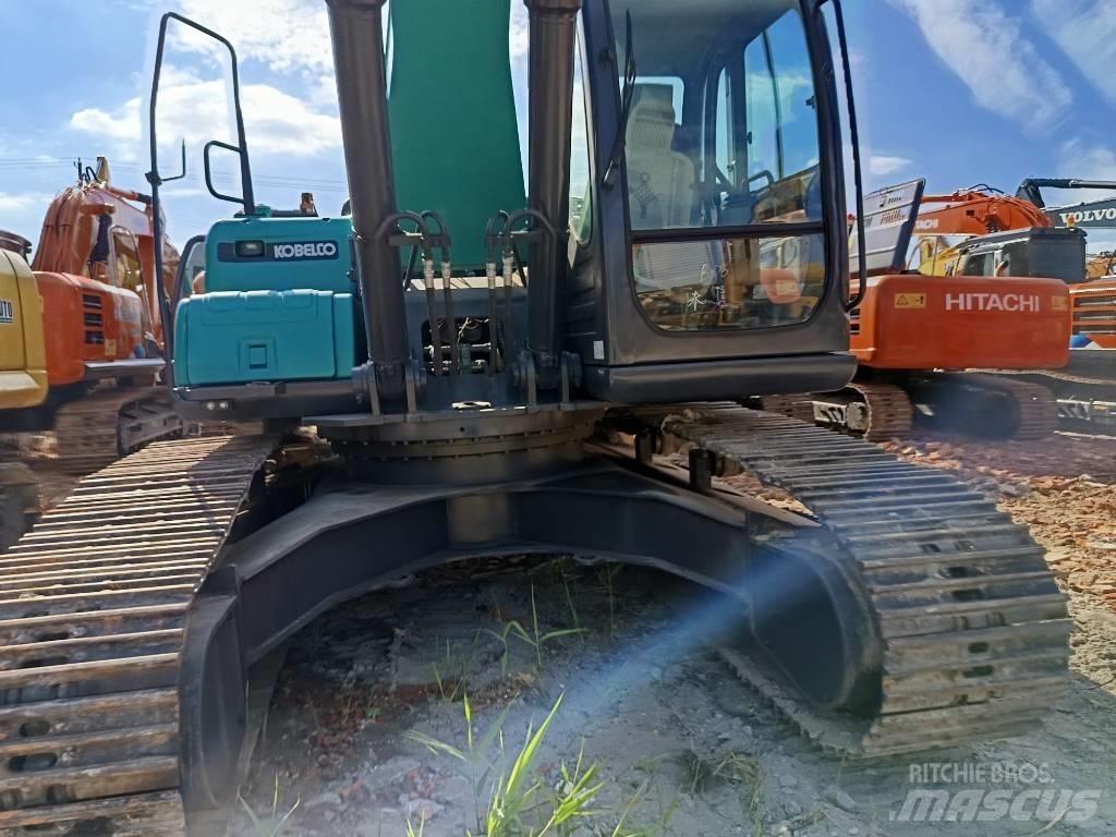 Kobelco SK210 Paletli ekskavatörler