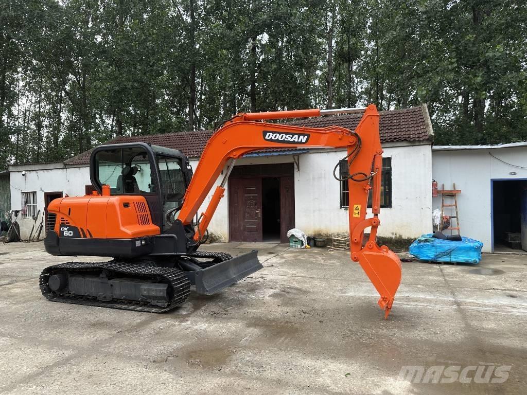Doosan DX60 Paletli ekskavatörler