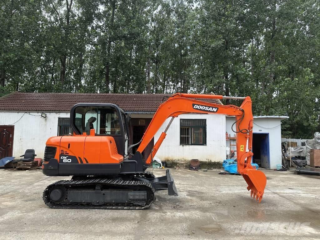 Doosan DX60 Paletli ekskavatörler
