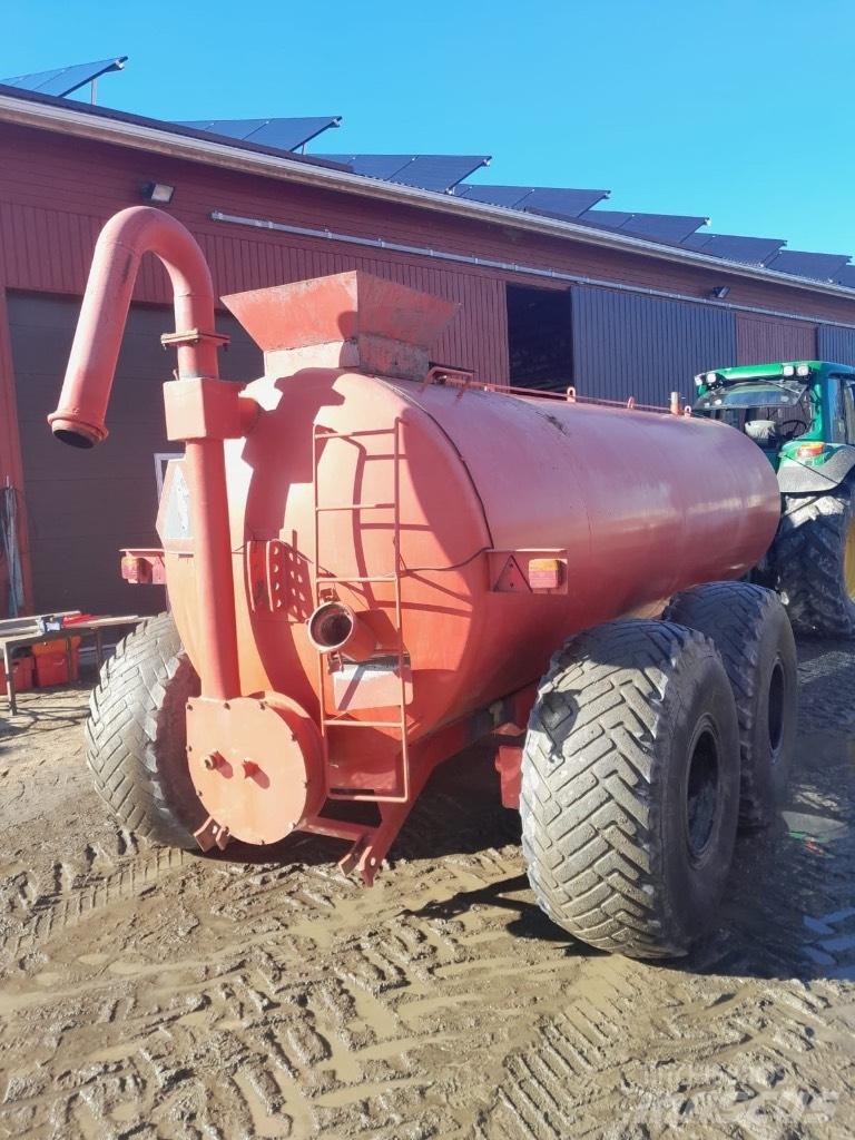 Vepi 11.6 m3 Sivi gübre ve ilaç tankerleri