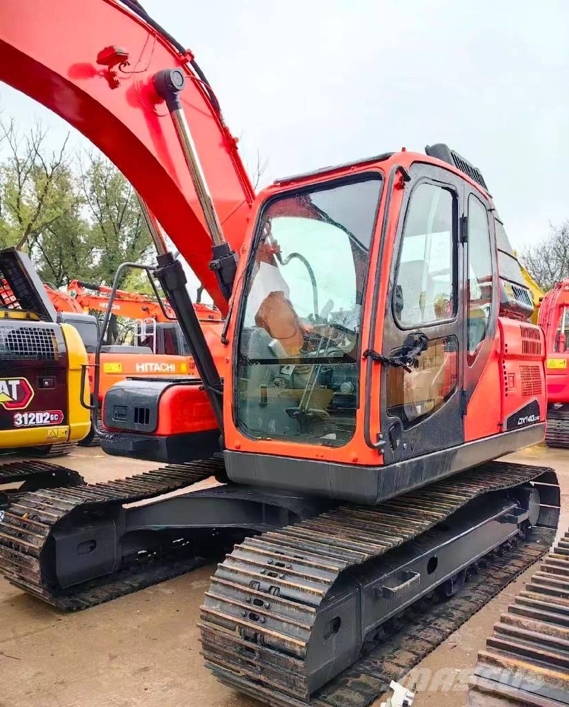 Doosan DX 140 Paletli ekskavatörler