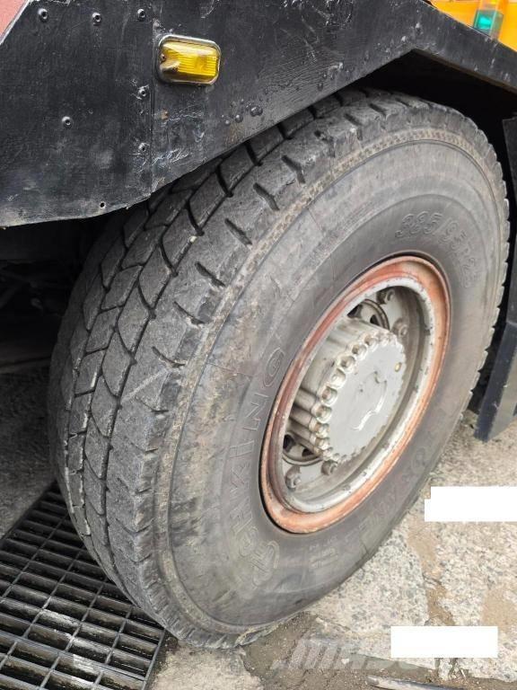 Kato KR 25 H V-3 Arazi Tipi Vinçler (RT)