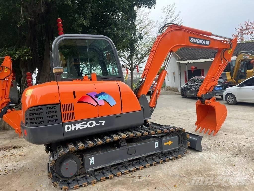 Doosan DH 60-7 Mini ekskavatörler, 7 tona dek