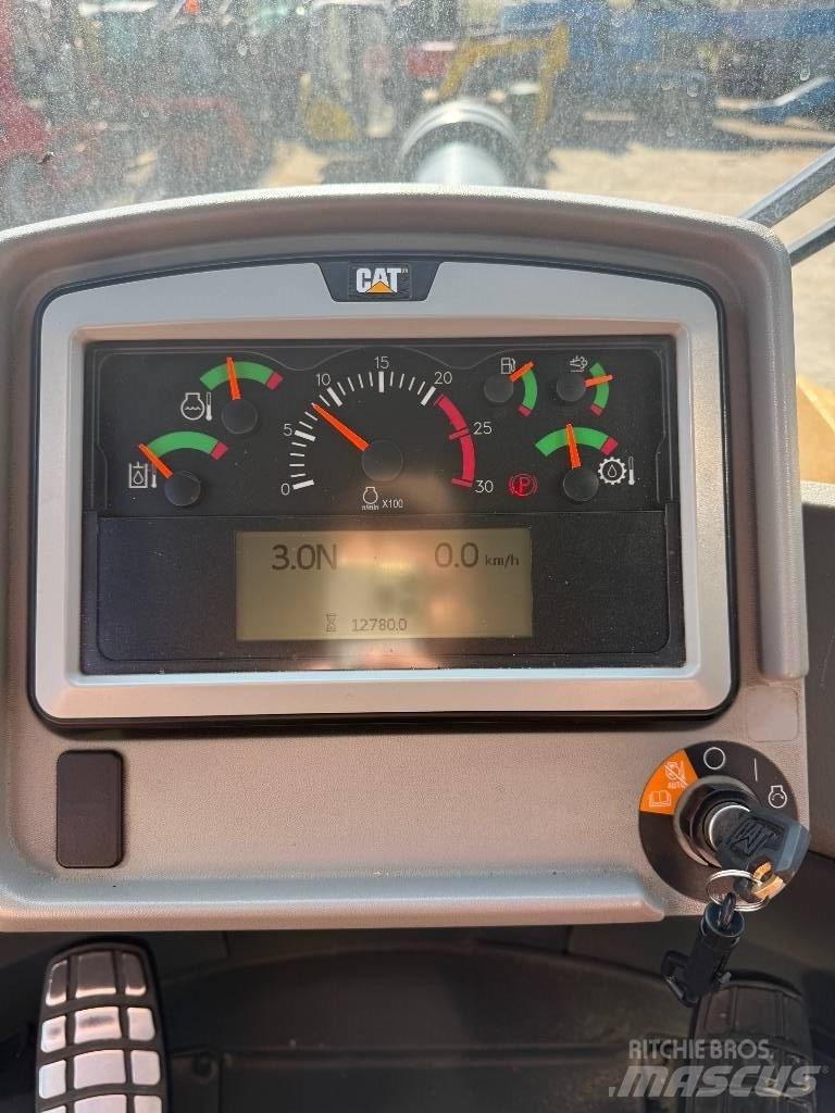 CAT 972 M Tekerlekli yükleyiciler