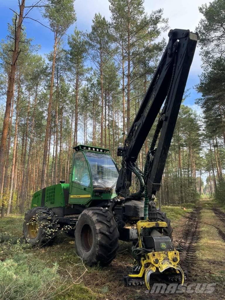 John Deere 770 D Biçerdöverler