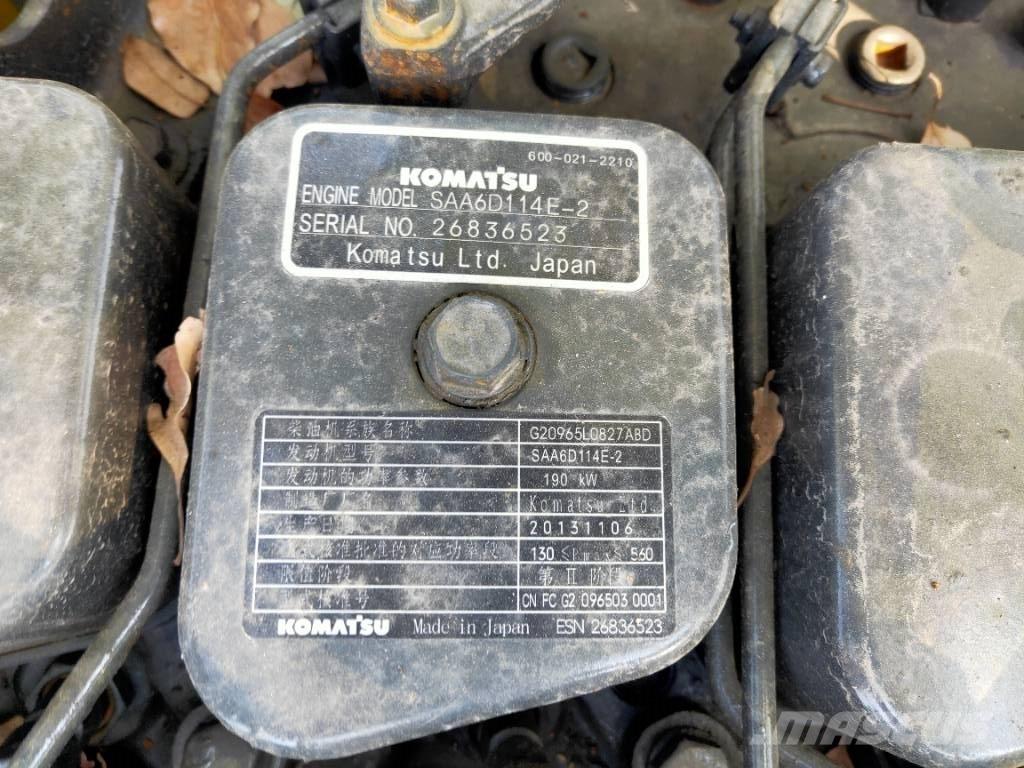 Komatsu PC300-7 Paletli ekskavatörler