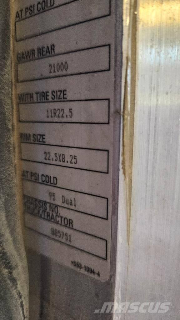 Peterbilt PB335 Tankerli kamyonlar