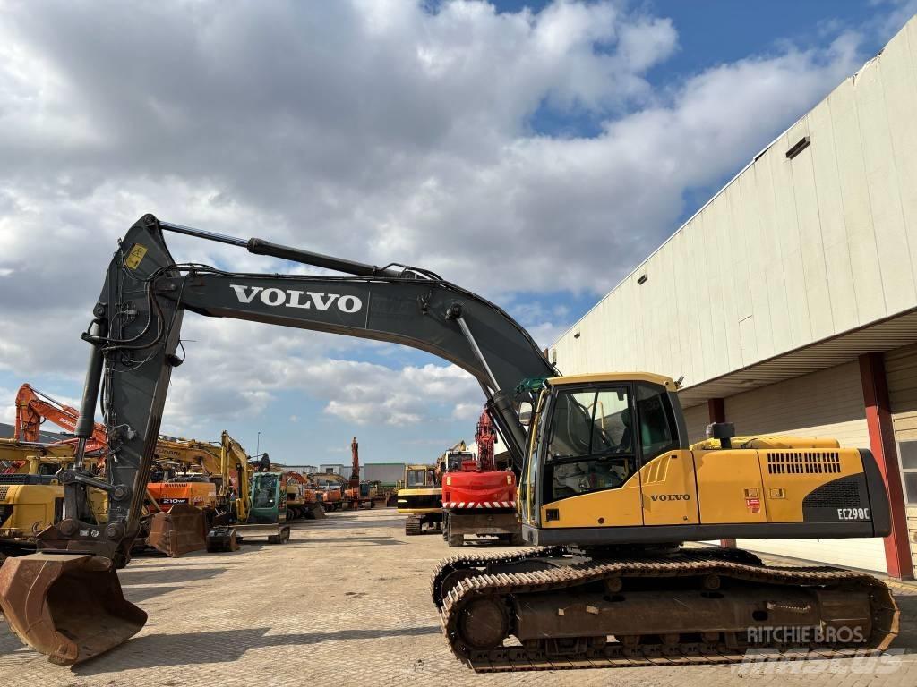 Volvo EC 290CLC Paletli ekskavatörler