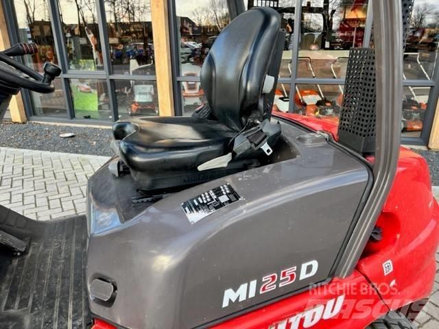 Manitou MI25D Dizel forkliftler