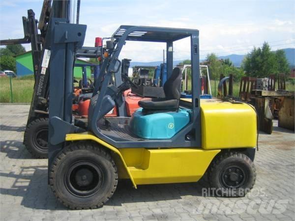 Komatsu FG50T-1E1 Düsük seviye kaldirici