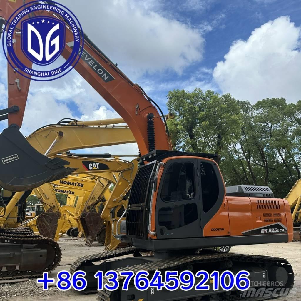 Doosan DX 225 LCA Paletli ekskavatörler