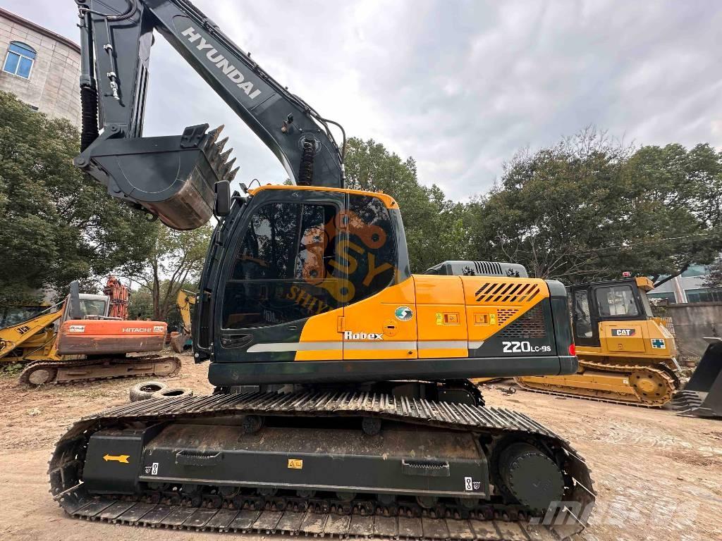 Hyundai Robex 220-9S Paletli ekskavatörler