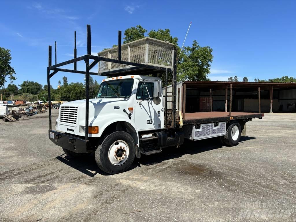 International 4900 Flatbed kamyonlar