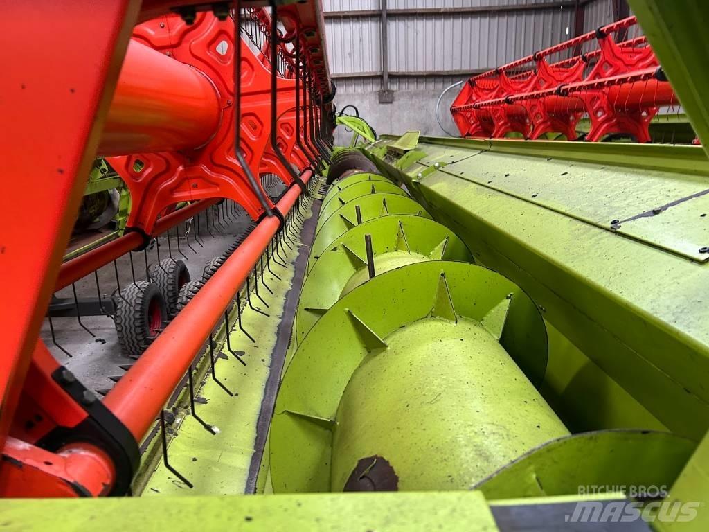 CLAAS Lexion 670 Biçerdöverler