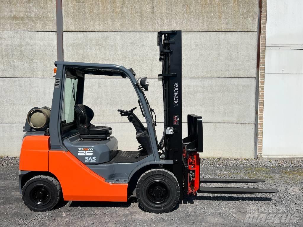 Toyota 02-8FGF25 LPG'li forkliftler