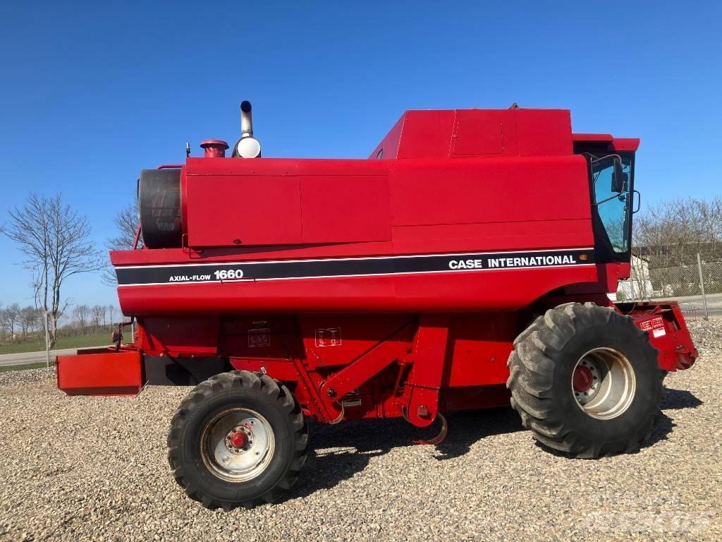 Case IH 1660 Biçerdöverler
