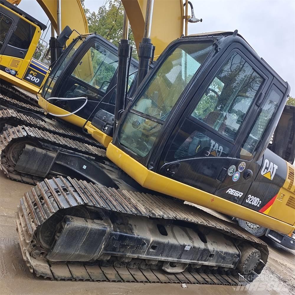 CAT 320 D Paletli ekskavatörler