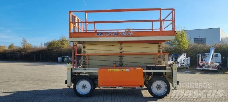 JLG 203-24 Makasli platformlar