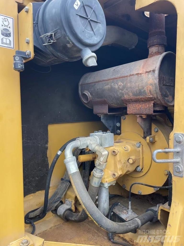 CAT 307 D Paletli ekskavatörler