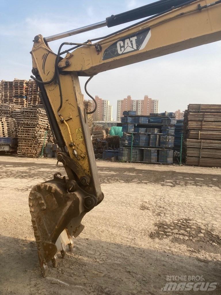CAT 307 D Paletli ekskavatörler