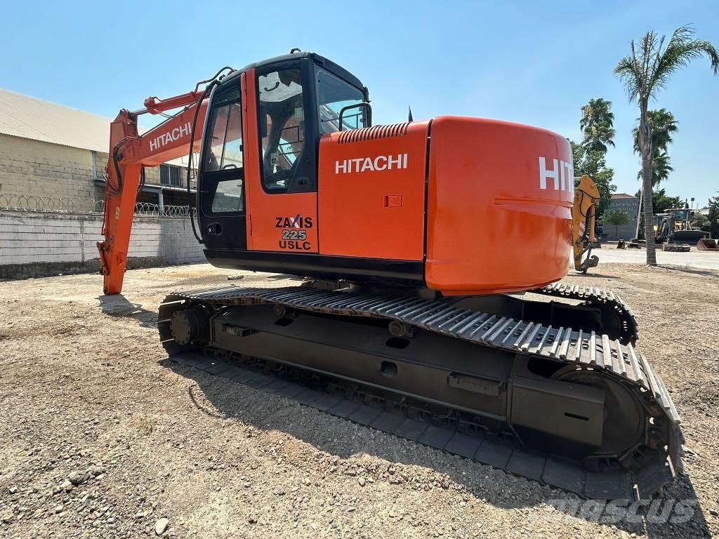 Hitachi ZX 225 Paletli ekskavatörler