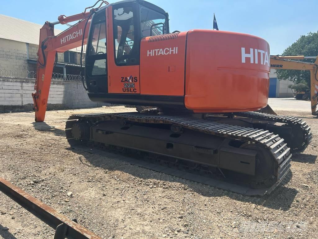 Hitachi ZX 225 Paletli ekskavatörler