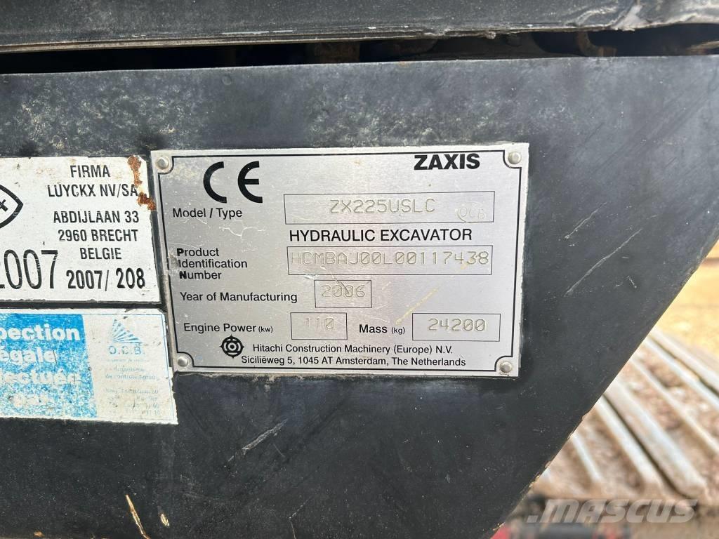 Hitachi ZX 225 Paletli ekskavatörler
